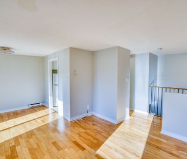 For Lease - 16 Sweetbriar Circle Unit# 1, Barrhaven, Ontario - Photo 1