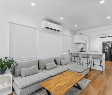 Fully renovated home in ideal location - Photo 3