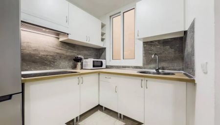 Carrer de la Lluna, Barcelona, Catalonia 08001 - Photo 4