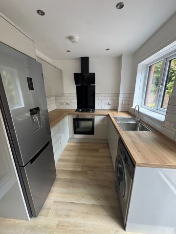 2 Bed Semi-Detached House, Carleton Gate, G46 - Photo 5