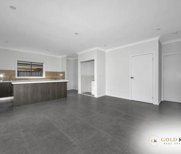 Prime Property available for Immediate Lease! - Photo 1