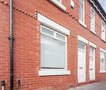 3 bedroom terraced house to rent - Photo 3