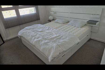 Room in a Shared Flat, Dundasvale Court, G4 - Photo 5