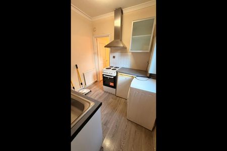 1 Bed Flat, West Green Road, N15 - Photo 4