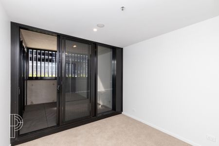 Contemporary living in the heart of Woden - Photo 2