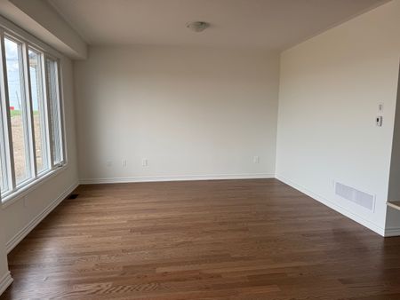 For Lease - 1583 Savoline Boulevard, Milton, Ontario - Photo 2