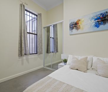 Chippendale - Photo 6