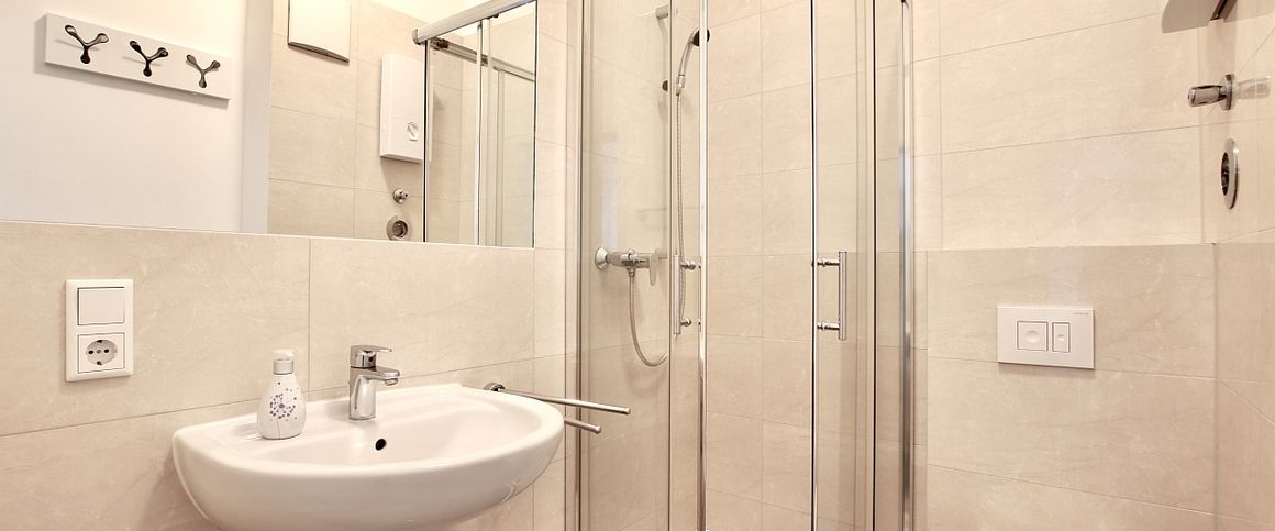 Geschmackvoll möblierte Wohnung in Kölner Messenähe - Photo 1