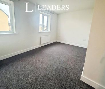 3 bedroom semi-detached house to rent - Photo 6