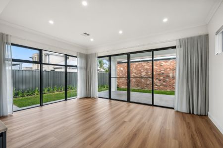 8A Lincoln Avenue, Fulham Gardens SA 5024 - House For Rent - $1,050 | Domain - Photo 5