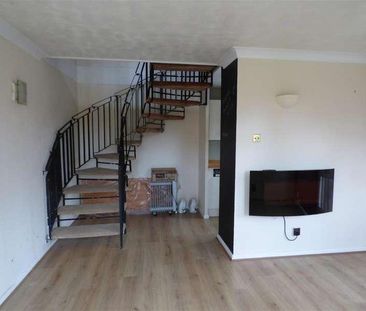 Manorfield, Singleton, Ashford, TN23 - Photo 1