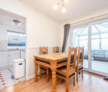 3 bedroom semi-detached house to rent - Photo 5