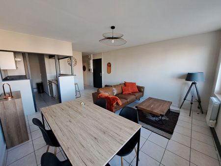 Location Appartement 2 pièces 53m² - Photo 2
