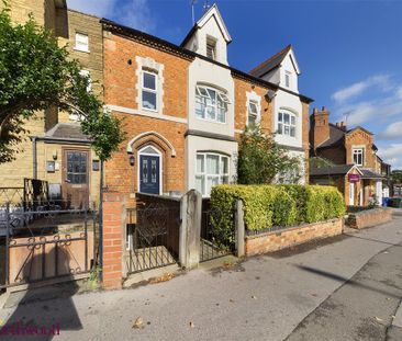 4 bedroom terraced house to rent - Photo 6