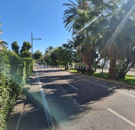 Quadrilocale buono stato, primo piano, Porto Vecchio, Sanremo - Photo 3