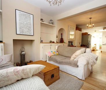 2 bedroom terraced house to rent - Photo 2