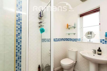 Doctors Acre, Hook, RG27 - Photo 5