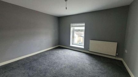 Alexandra Terrace, NP22 - Photo 3