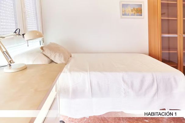 Calle Marqués del Nervión, Sevilla, Andalusia 41005 - Photo 1