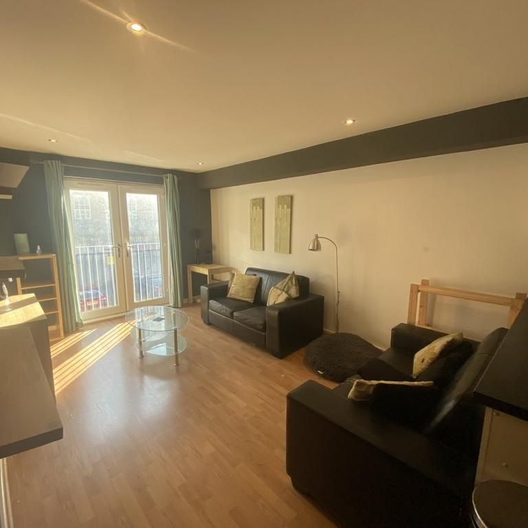 2 bedroom apartment to rent - Photo 1