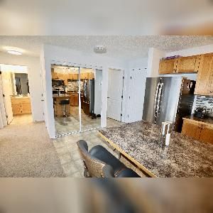 Furnished Hamptons 2 Bed 2 Bath HW Included Edmonton - Photo 3