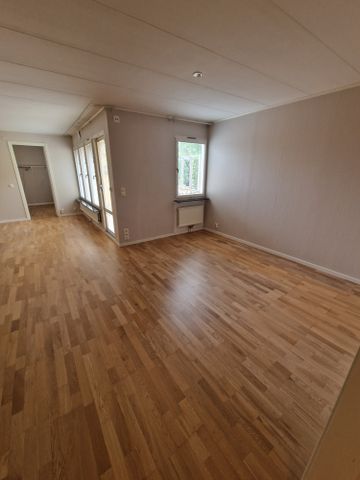 Rödklövervägen, Hässelby - Photo 5