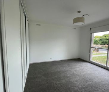 12 Caton Street, - Photo 3