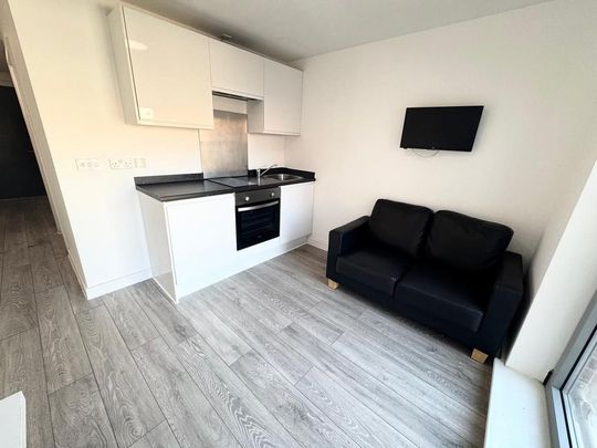 Studio to rent - Photo 1