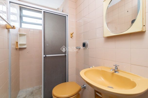 Apartamento com 1 quarto e 48m² para alugar em Azenha, Porto Alegre. - Photo 1