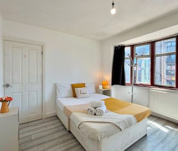 Room in a Shared House, Mount Pleasant, HA0 - Photo 2