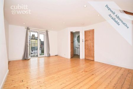 4 bedroom semi-detached house to rent - Photo 2