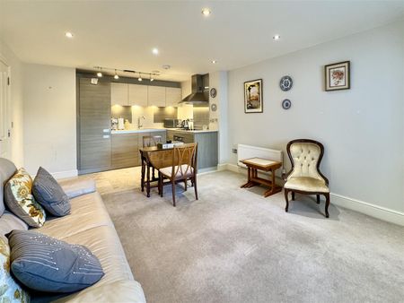 Egerton Road, Bexhill-on-Sea, TN39 3HH - Photo 2