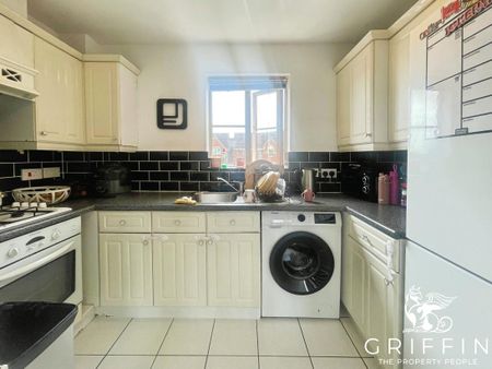 Lennox Close, Chafford Hundred, Grays, RM16 - Photo 4