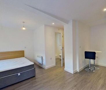 Studio to rent - Photo 5
