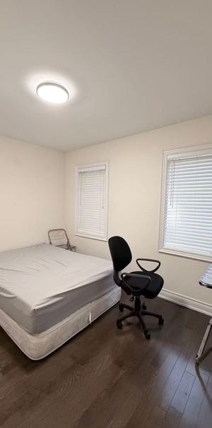 For Lease - 50 Hargrove Lane, Toronto, Ontario - Photo 1