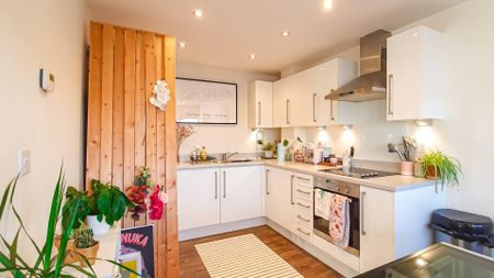 Skyline House, Swingate, Stevenage - Photo 4