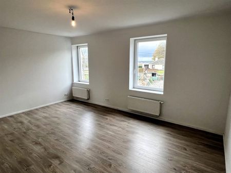 Stijlvol gerenoveerde en comfortabele woning met zonnige tuin - Photo 3