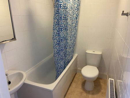 Studio Flat, Walsingham Road, BS6 - Photo 4