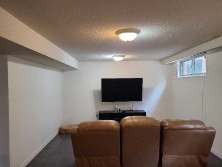 For Lease - 2379 Hensall Street Unit# Lower, Mississauga, Ontario - Photo 5