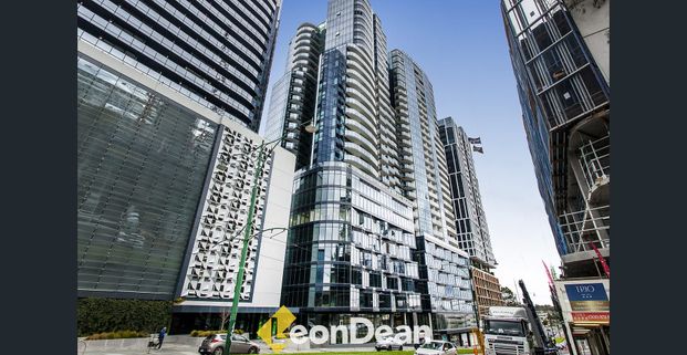 Furnished New 1 Bedroom Apartment in Central Box Hill - Photo 1