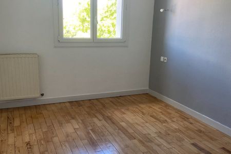 TAIN L'HERMITAGE PROCHE CENTRE VILLE F4 Rénové - Photo 2