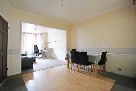 2 bedroom semi-detached house to rent - Photo 3