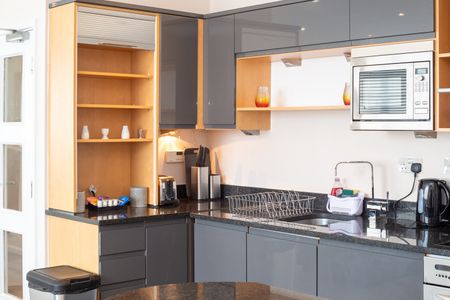 Room in a Shared Flat, North Street, BN1 - Photo 5