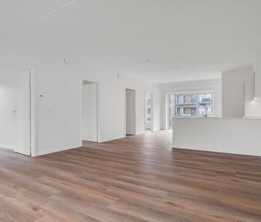 Moderne 4-værelses lejlighed med altan og udsigt i Nørresundby - Photo 2