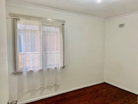 Brick Veneer House - Photo 5