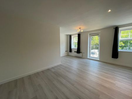 2 bedroom flat to rent - Photo 2