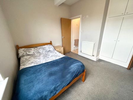 6 bedroom terraced house to rent - Photo 5