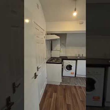 1 Bed Flat, Crescent Road, LU2 - Photo 1