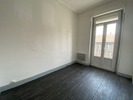 Location Appartement 2 pièces 39m² BORDEAUX 33000 - Photo 3