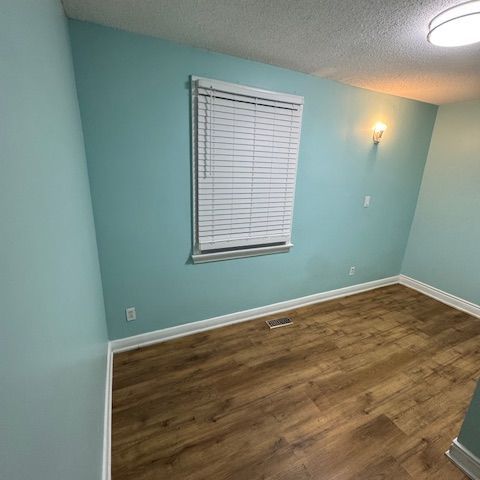 For Lease - 52 Bruce Street Unit# Unit # 2 ( Backside ), Kitchener, Ontario - Photo 1